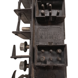 TERMINAL PLACA RELÉ AUDI A4 TURBO 1.8 94 A 01 4A0941822