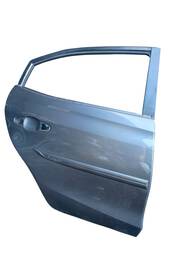 PORTA TRASEIRA DIREITA YARIS SEDAN 2019 2020 2021/..