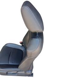 BANCO DIANTEIRO DIREITO COROLLA CROSS XRE 2022