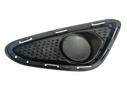 GRADE MOLDURA PARACHOQUE S/ MILHA DIREITO HB20 2013 A 2015