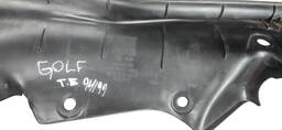 ACABAMENTO LATERAL BANCO TRASEIRO ESQUERDO GOLF 94/98