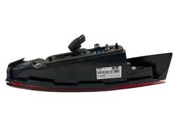 LANTERNA TRASEIRA ESQUERDA FASTBACK 2022/ (MALA)