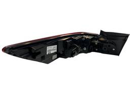 LANTERNA TRASEIRA DIREITA FASTBACK 2022/ (CANTO)