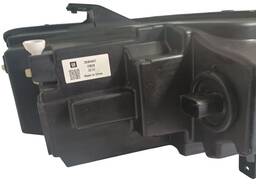 FAROL ESQUERDO TRACKER 2020/ C/ LED