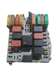 Caixa De Fusiveis Linea 1.9 16v Gasolina 09/14  51815339