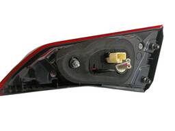 LANTERNA TRASEIRO ESQUERDO YARIS SEDAN 2019/ (MALA)