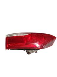 LANTERNA TRASEIRA ESQUERDA FOCUS SEDAN 2014 A 2015 (MALA)