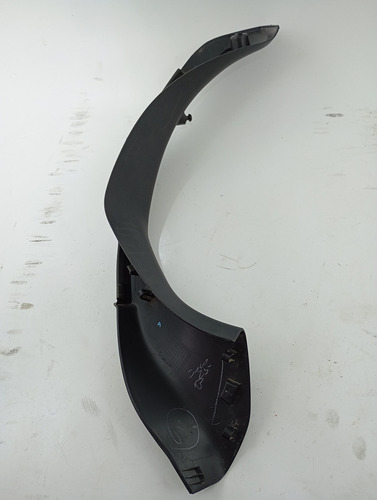 MOLDURA ACABAMENTO ESQ. COLUNA PORTA MALAS PEUGEOT 208 USADO