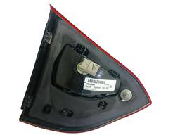 LANTERNA TRASEIRA DIREITA SPIN 2019/24 BORDA VERMELHA MALA