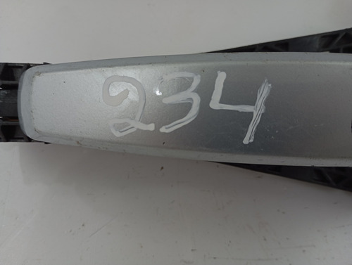 MAÇANETA EXTERNA TRASEIRA LE GM CRUZE 13/15 USADO