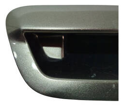 MAÇANETA TAMPA TRASEIRA JEEP COMPASS 2017 A 2025 ORIGINAL