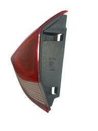 LANTERNA TRASEIRA DIREITA SPIN 2019/24 BORDA VERMELHA MALA