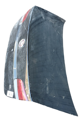 TAMPA TRASEIRA FIAT SIENA 2010 A 2013 COM LANTERNA E LOGO