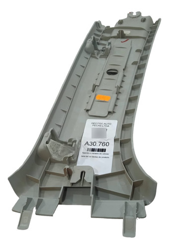 ACABAMENTO DA COLUNA CENTRAL SUPERIOR ESQUERDO DA AMAROK