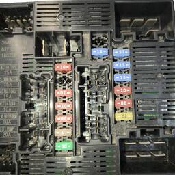 CAIXA FUSIVEL NISSAN KICKS 2019 SV