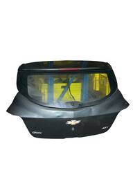 Tampa Traseira Onix 2013 a 2017 C/ Furo Cilindro c mossa