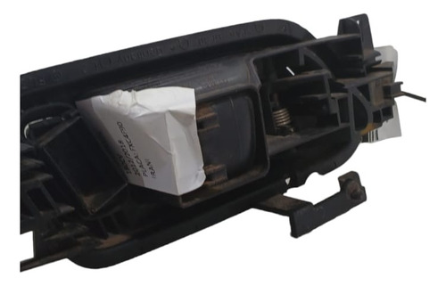 MAÇANETA INTERNA PORTA DIANTEIRA ESQUERDA AMAROK 2010/2020