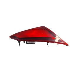 LANTERNA TRASEIRA ESQUERDA KICKS 2017 2018 A 2021 (MALA)