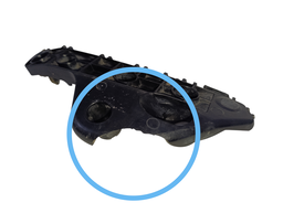 GUIA PARACHOQUE DIANTEIRO DIREITO YARIS 2019 A 2025