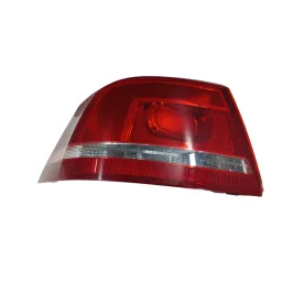 Lanterna Traseira Esquerda Volkswagen Passat 2012 2015
