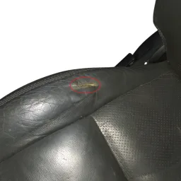 BANCO PASSAGEIRO MITSUBISHI TR4 2003 A 2009 (COURO)(DETALHE)