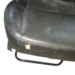 BANCO PASSAGEIRO MITSUBISHI TR4 2010 A 2015 (COURO)(DETALHE)