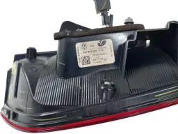 LANTERNA TRASEIRA DIREITA TAOS 2022 2023 A 2025 (MALA)