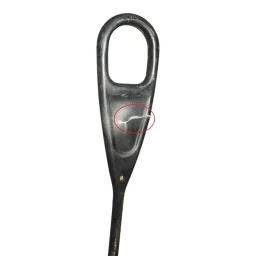 Puxador Banco Tras. Rebatível Pajero TR4/IO MR602299 detalhe