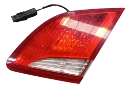 LANTERNA TAMPA TRASEIRA LADO DIREITO PEUGEOT 408 2011 2015