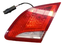 LANTERNA TAMPA TRASEIRA LADO DIREITO PEUGEOT 408 2011 2015