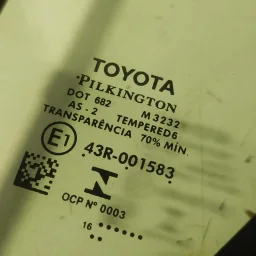 VIDRO FIXO PORTA TRASEIRA ESQUERDA TOYOTA HILUX 2016 A 2026