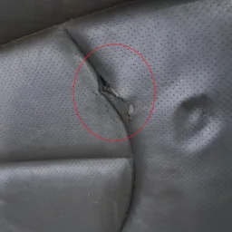 BANCO TRASEIRO MERCEDES E320 2003 A 2009 (COURO) (DETALHE)