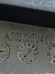 Guia Direita Parachoque Traseiro Mercedes C180 2017 2018 201
