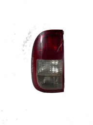 Lanterna Traseira Esquerda Saveiro G3 1998 À 2001