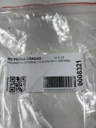 MAÇANETA  EXTERNA TRASEIRA ESQUERDA KICKS 2017 À 2021