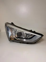 FAROL DIREITO SANTA FÉ 2013 - 2016 COM DETALHE S/ MÓDULO