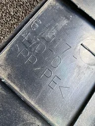 Soleira Traseira Direita Toyota Prius 2016 2017 2018 2019