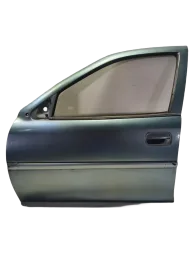 PORTA DIANTEIRA ESQUERDA VECTRA 2.2 Gls 2000