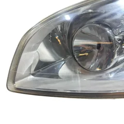 FAROL ESQUERDO ORIGINAL FIAT LINEA 2009 A 2016 DESCRIÇÃO