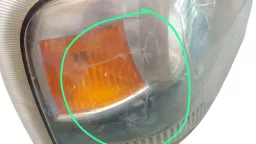 FAROL DIREITO RANGER 2005 A 2009 FUME DETALHE