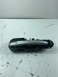 MAÇANETA TRASEIRA ESQUERDA EXTERNA FLUENCE 2011 A 2018