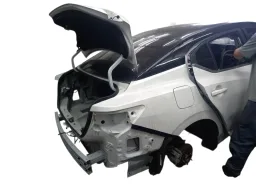 Traseira Tampa Lateral Nissan Sentra 2025 2026