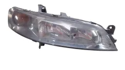 FAROL DIREITO VECTRA 2000 A 2005 MASCARA NEGRA