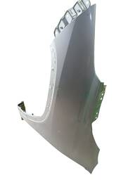 PARALAMA ESQUERDO HILUX / SW4 2006 A 2011 C/ FURO MOLDURA