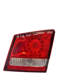 LANTERNA TAMPA TRASEIRA DIREITA FIAT FREEMONT 2012 CXG23M