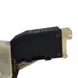 FECHADURA PORTA DIANTEIRA DIREITA CORSA CLASSIC 1996 A 2016