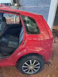 Recorte Lateral Traseiro Esquerdo Ford Fiesta 2003 a 2014