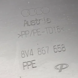 ACABAMENTO DIREITO PORTA MALAS AUDI A3 SPORTBACK