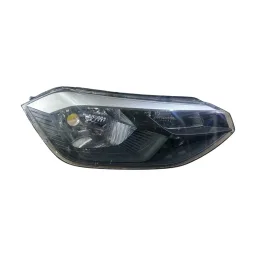 Farol Direito Polo 2023 2024 2025/DETALHE