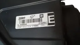 FAROL LADO ESQUERDO CRUZE 2011/15 MASC NEGRA